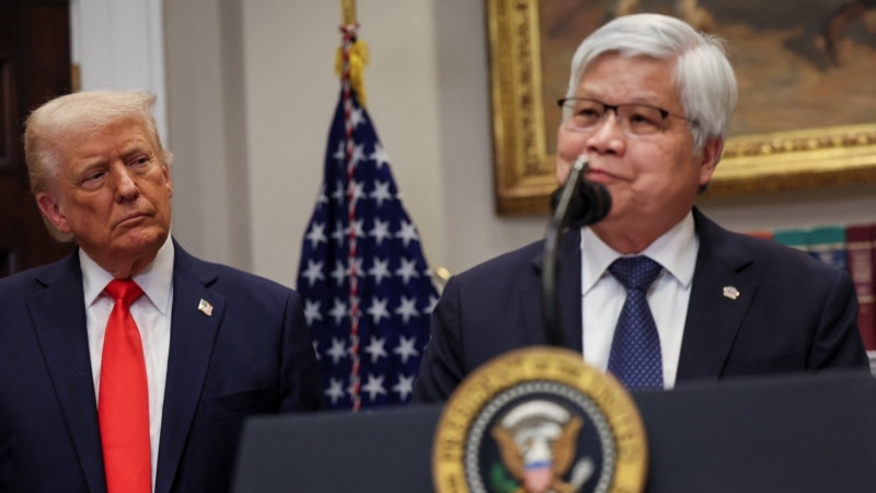 Trump, Taiwanese chipmaker announce new $100 billion plan to build five new US factories
