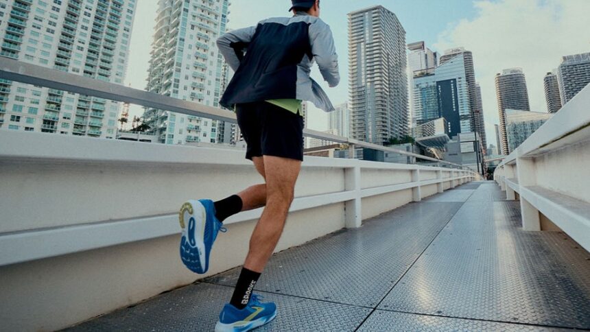 Podiatrists say these Brooks sneakers can help with plantar fasciitis â now under $100 on Amazon