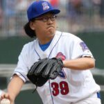 Old men and the seams: Two moguls take their cuts at the knuckleball